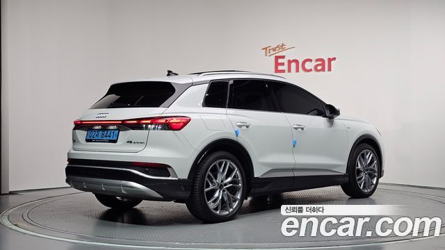 Audi Q4 e-tron 2025 — photo 2