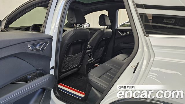 Audi Q4 e-tron 2025 — photo 17
