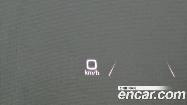 Audi Q4 e-tron 2025 — photo 24