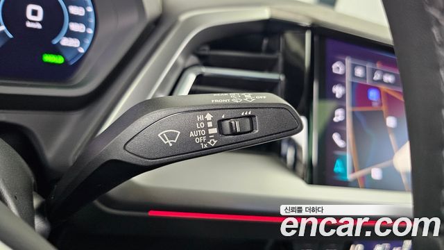 Audi Q4 e-tron 2025 — photo 28