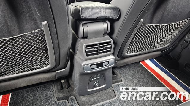 Audi Q4 e-tron 2025 — photo 31