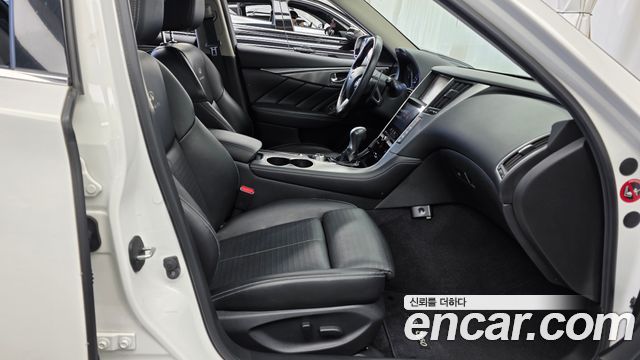Infiniti Q50 2015 — photo 11