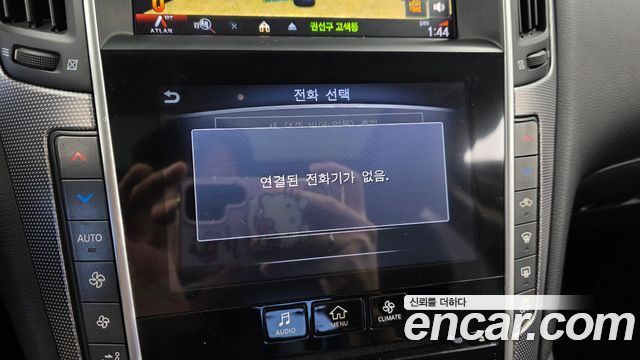 Infiniti Q50 2015 — photo 16