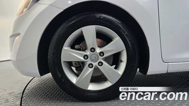 Hyundai AVANTE 2014 — photo 5