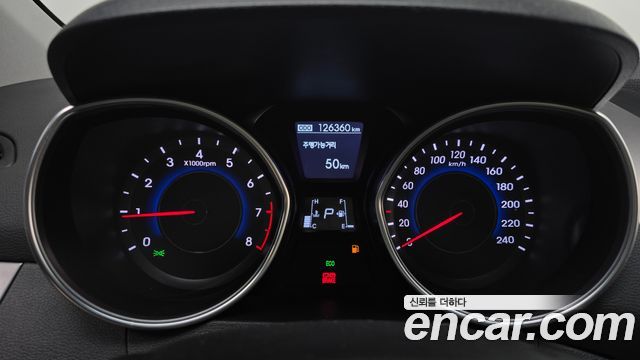 Hyundai AVANTE 2014 — photo 11