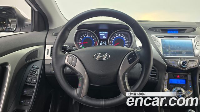 Hyundai AVANTE 2014 — photo 19