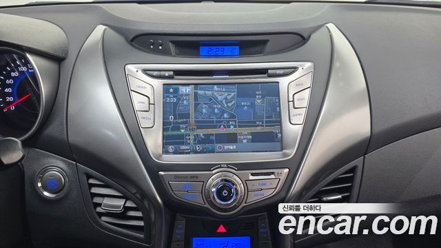 Hyundai AVANTE 2014 — photo 21