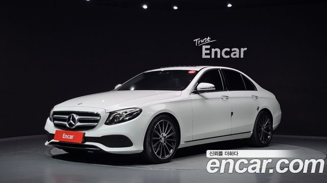 Mercedes-Benz E-Class 2017 — photo 1