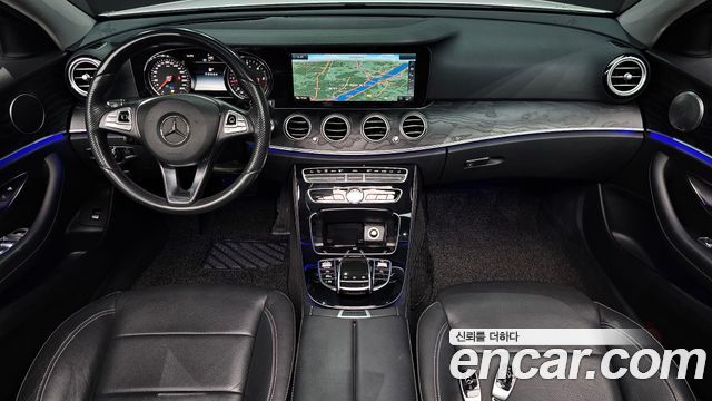 Mercedes-Benz E-Class 2017 — photo 7