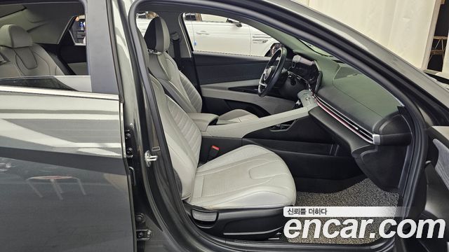 Hyundai AVANTE 2022 — photo 11