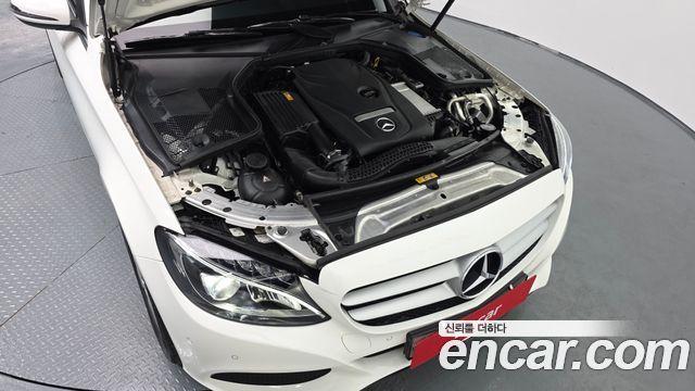 Mercedes-Benz C-Class 2018 — photo 5