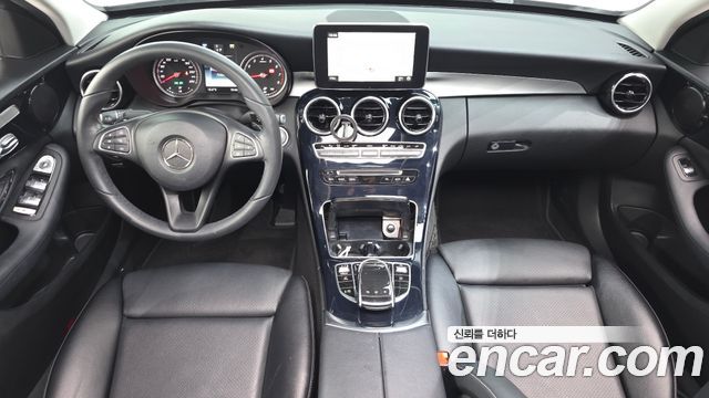 Mercedes-Benz C-Class 2018 — photo 6