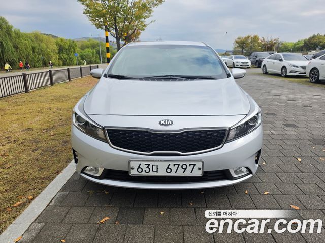 Kia K3 2018 — photo 2