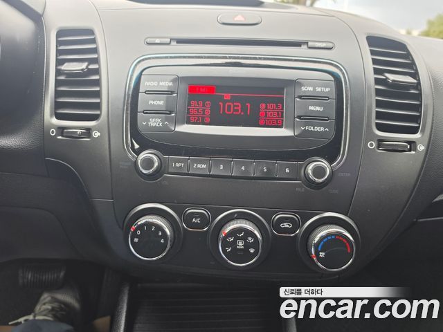 Kia K3 2018 — photo 11