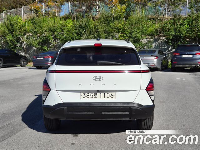 Hyundai Kona 2023 — photo 4