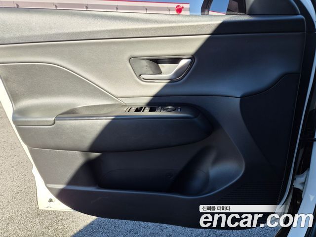 Hyundai Kona 2023 — photo 16