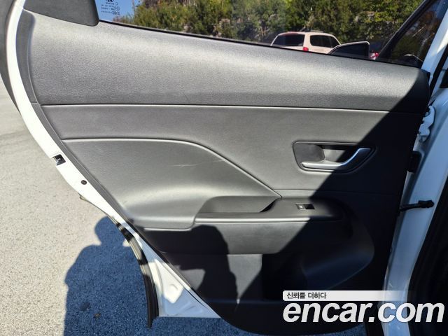 Hyundai Kona 2023 — photo 18