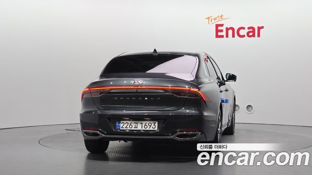 Hyundai Grandeur 2023 — photo 4