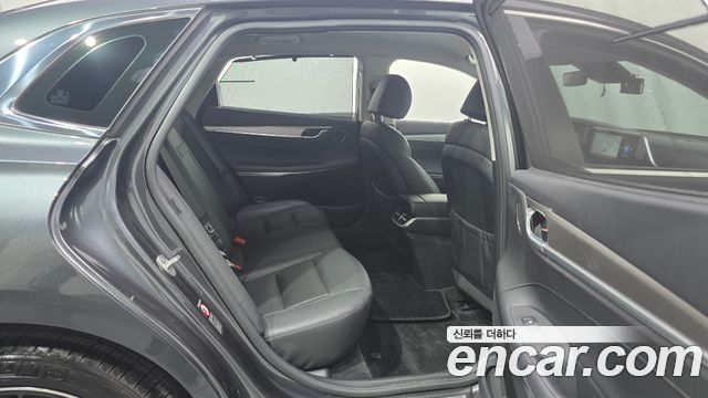 Hyundai Grandeur 2023 — photo 16