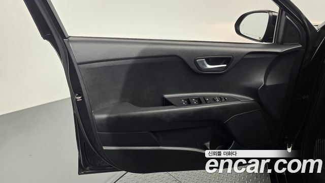 Kia Stonic 2019 — photo 14