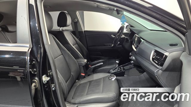 Kia Stonic 2019 — photo 16
