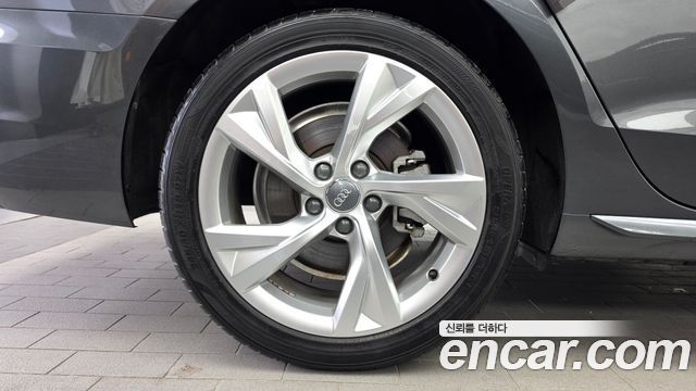Audi A4 2020 — photo 5