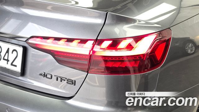 Audi A4 2020 — photo 9
