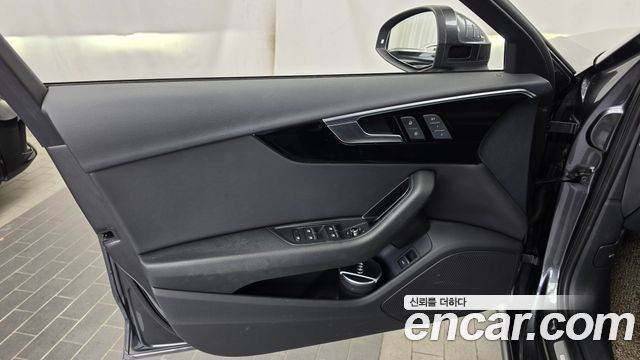 Audi A4 2020 — photo 14