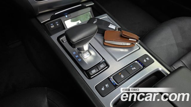 Genesis G80 2017 — photo 9