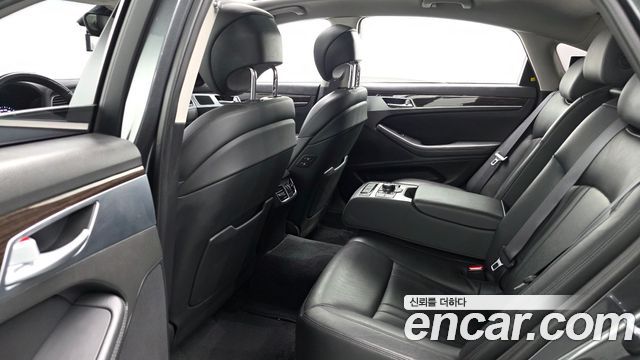 Genesis G80 2017 — photo 11