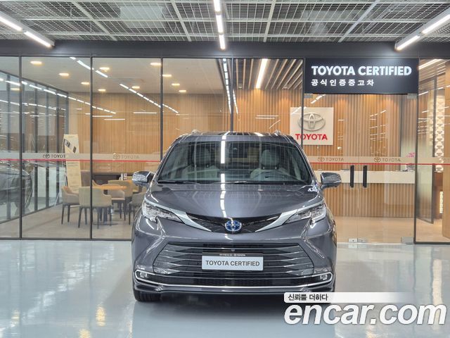 Toyota Sienna 2025 — photo 3