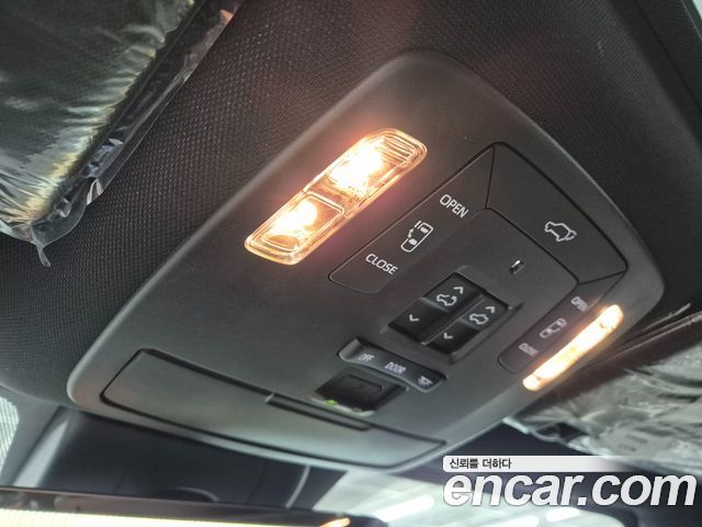 Toyota Sienna 2025 — photo 12