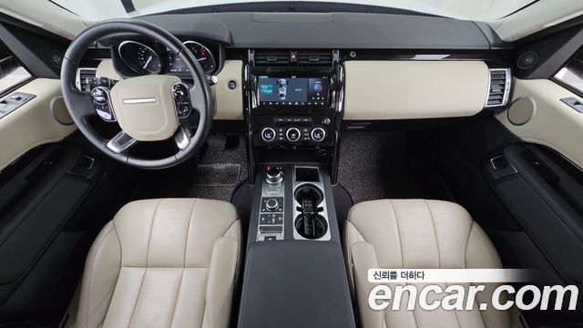Land Rover Discovery 2020 — photo 10