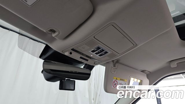 Land Rover Discovery 2020 — photo 23