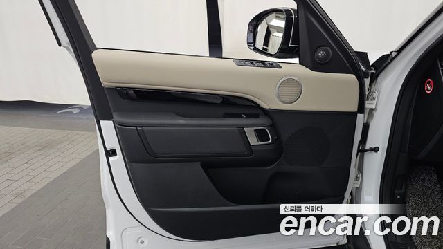 Land Rover Discovery 2020 — photo 14