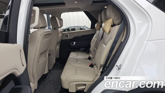 Land Rover Discovery 2020 — photo 16