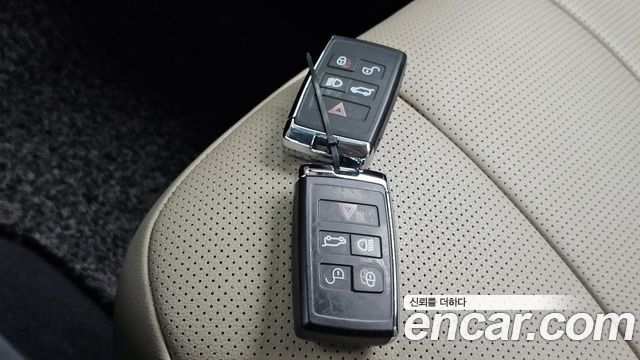 Land Rover Discovery 2020 — photo 28