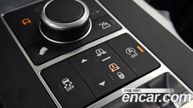 Land Rover Discovery 2020 — photo 31