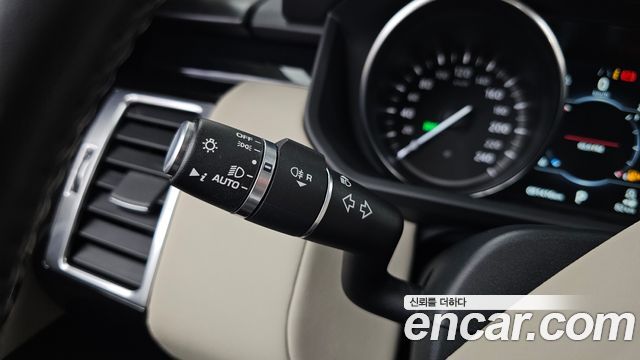 Land Rover Discovery 2020 — photo 32