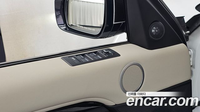 Land Rover Discovery 2020 — photo 33