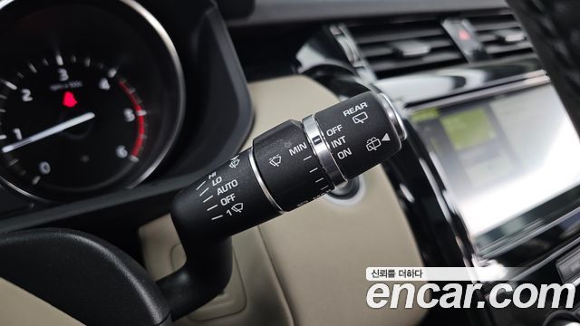 Land Rover Discovery 2020 — photo 34