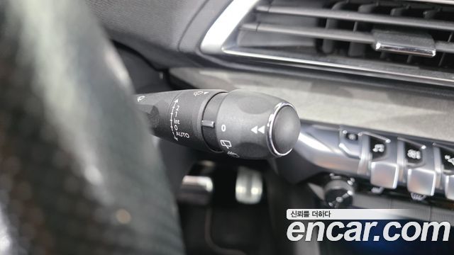 Peugeot 3008 2019 — photo 30