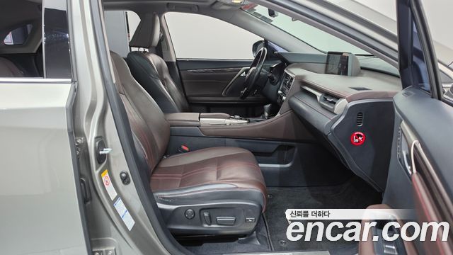 Lexus RX 2017 — photo 16