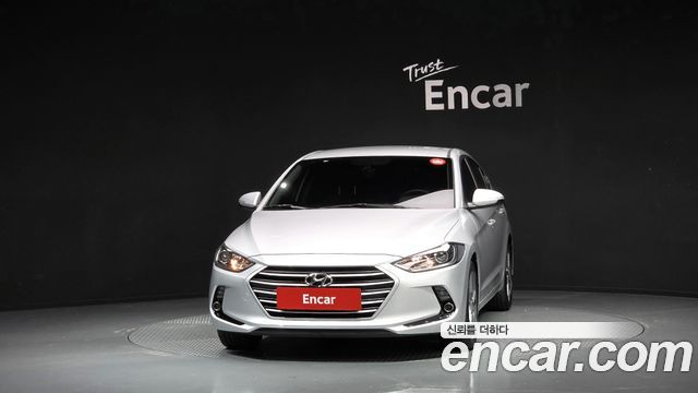 Hyundai AVANTE 2018 — photo 3