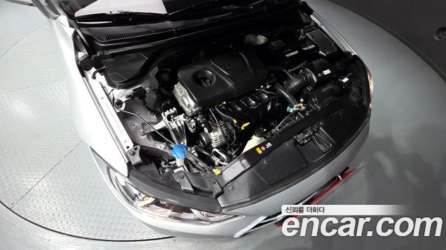 Hyundai AVANTE 2018 — photo 6