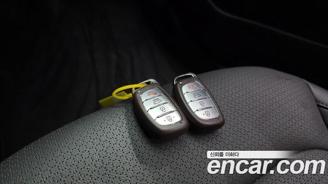Hyundai AVANTE 2018 — photo 27