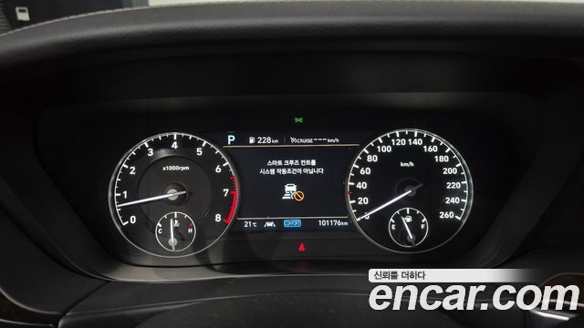 Genesis G90 2019 — photo 11