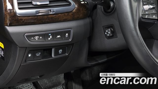 Genesis G90 2019 — photo 19