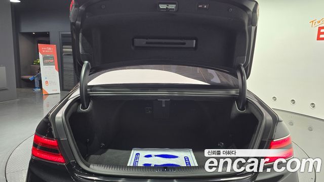 Genesis G90 2019 — photo 29