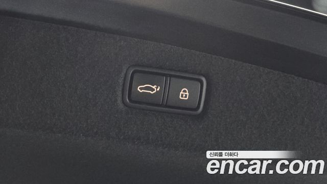 Genesis G90 2019 — photo 30